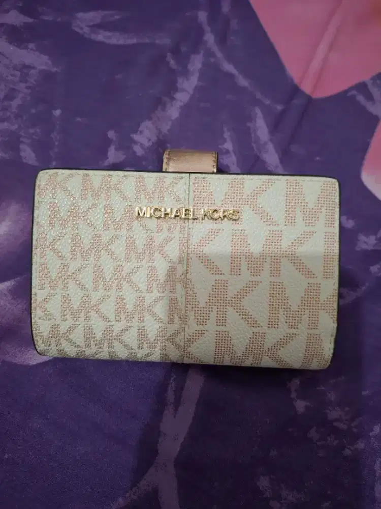 Medium wallet mk