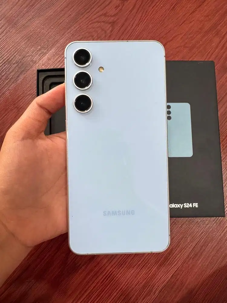 Samsung S24 Fe 8/128 second