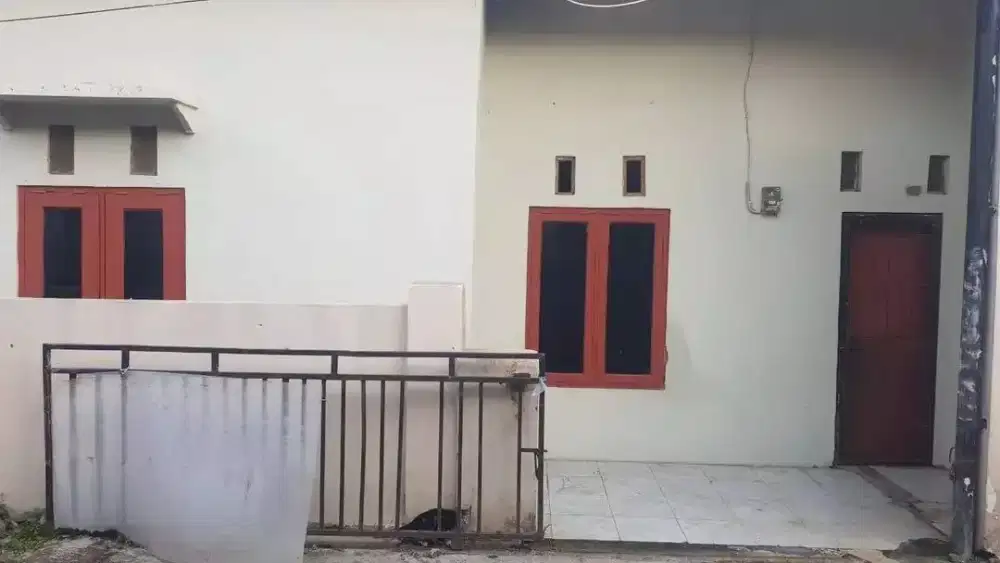 DI JUAL RUMAH FULL BANGUNAN Pusat Kota Serang Kel.Serang Kec.Serang .