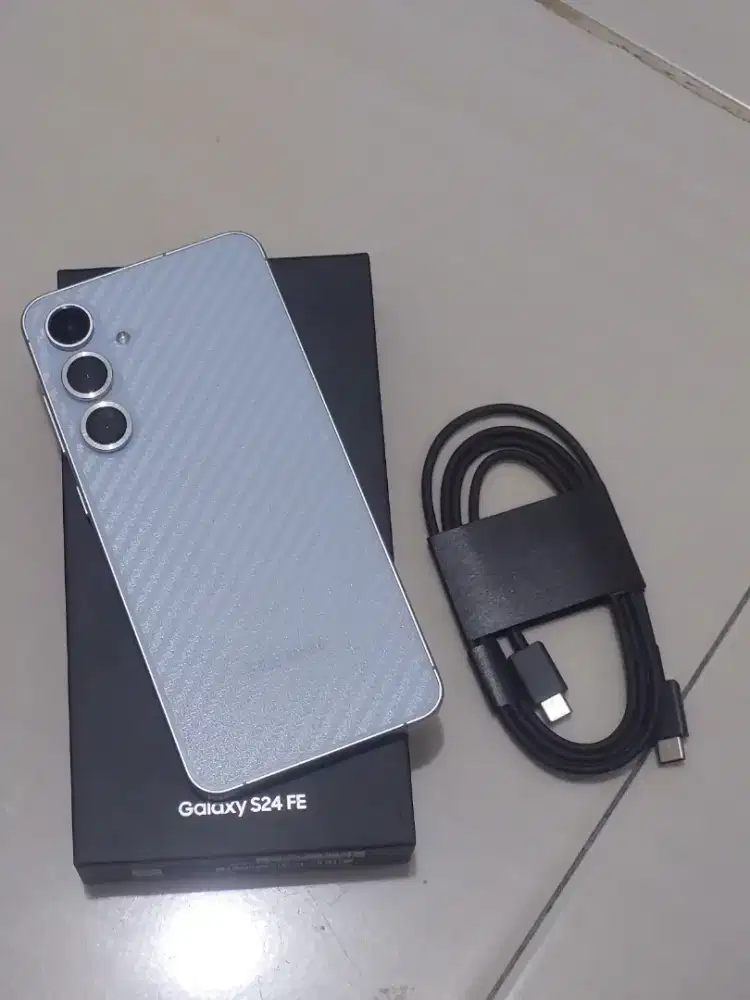 Samsung Galaxy S24 FE Ram 8/128GB Blue (Bekas) mulus