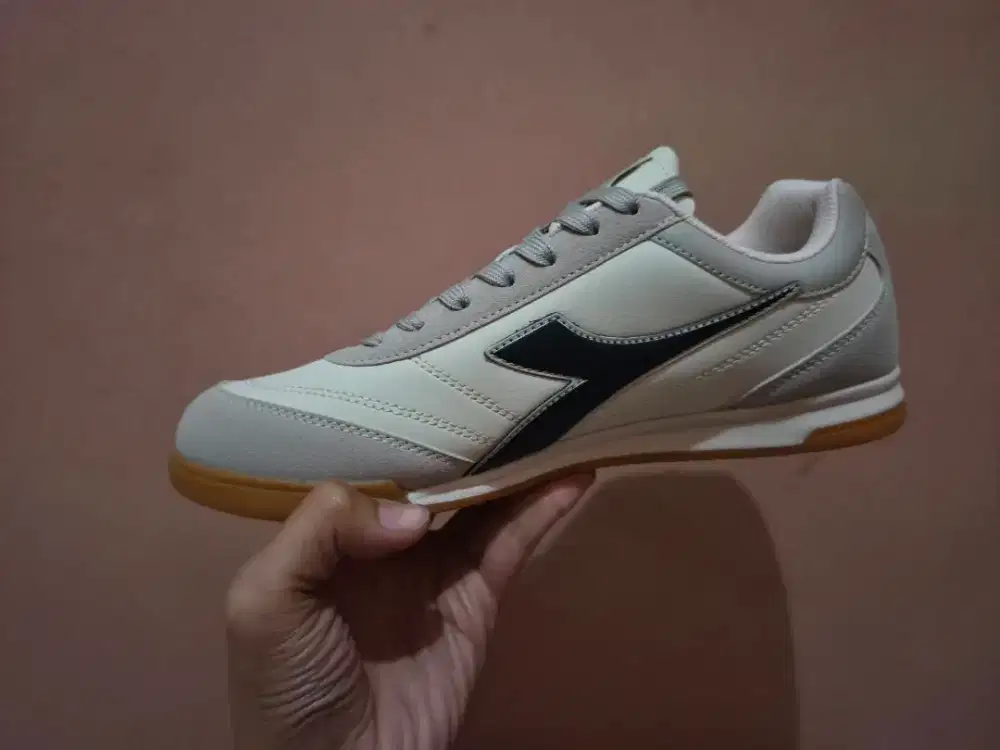 Sepatu Diadora Ratlon