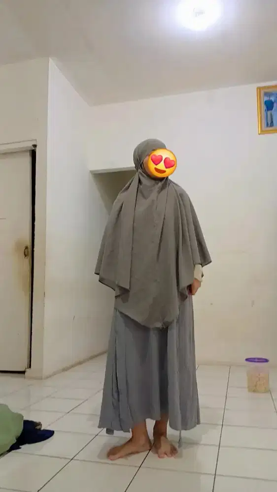 Baju dan kerudung
