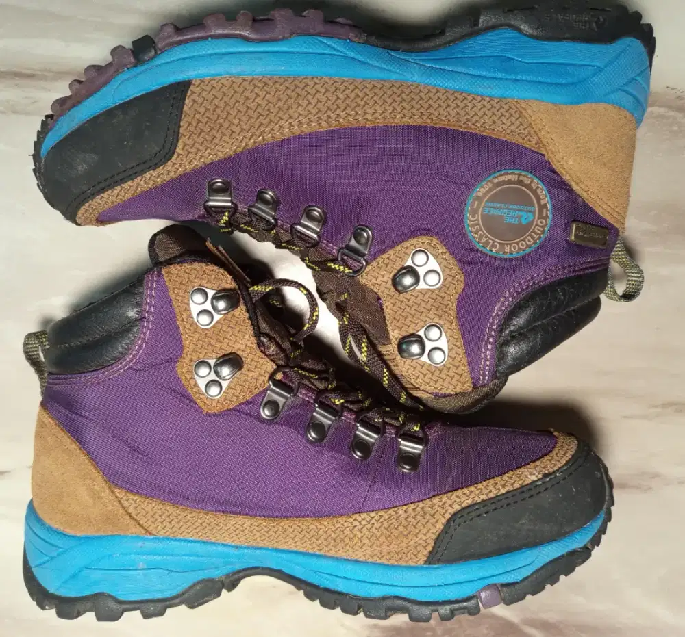 Sepatu hiking mid The Red Face size 39 insole 24