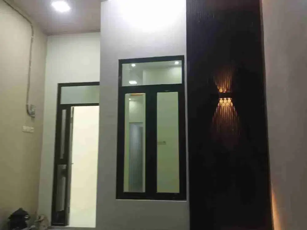 Disewakan New 100% Rumah 2 Lantai Lebak Surabaya
