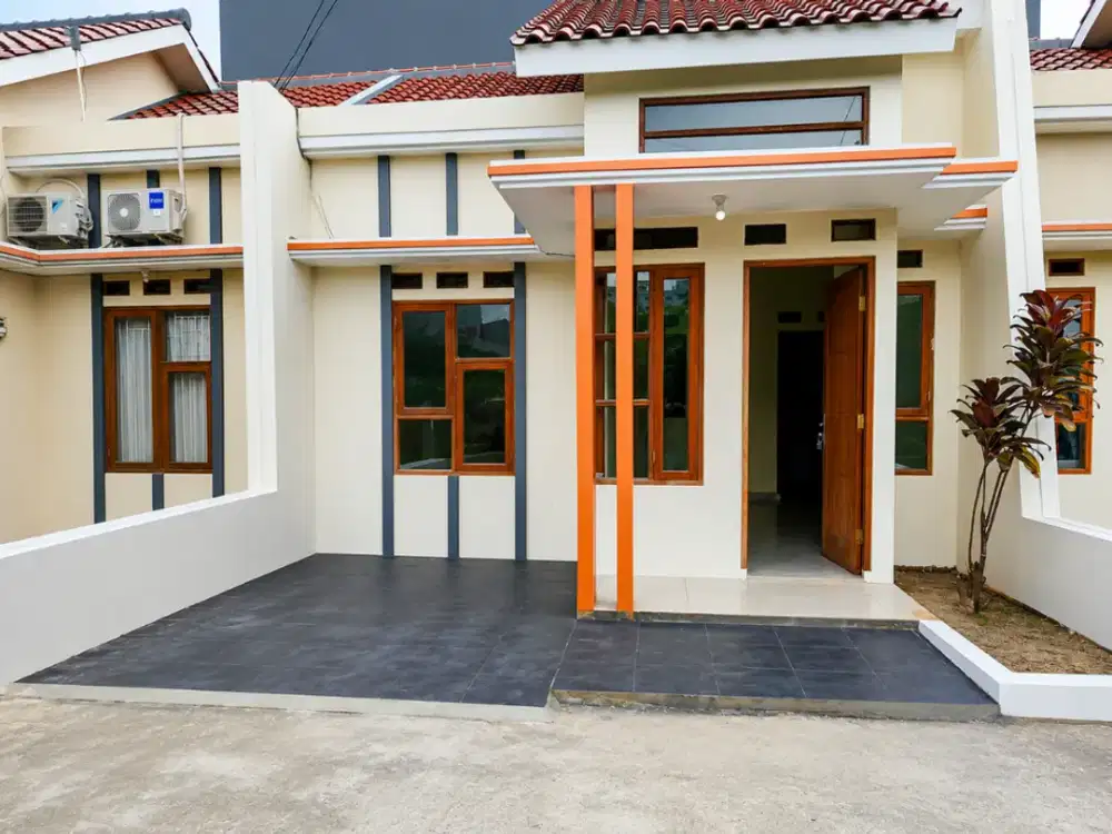 Rumah seken layak huni,lokasi pinggir jalan dekat Lrt ciracas