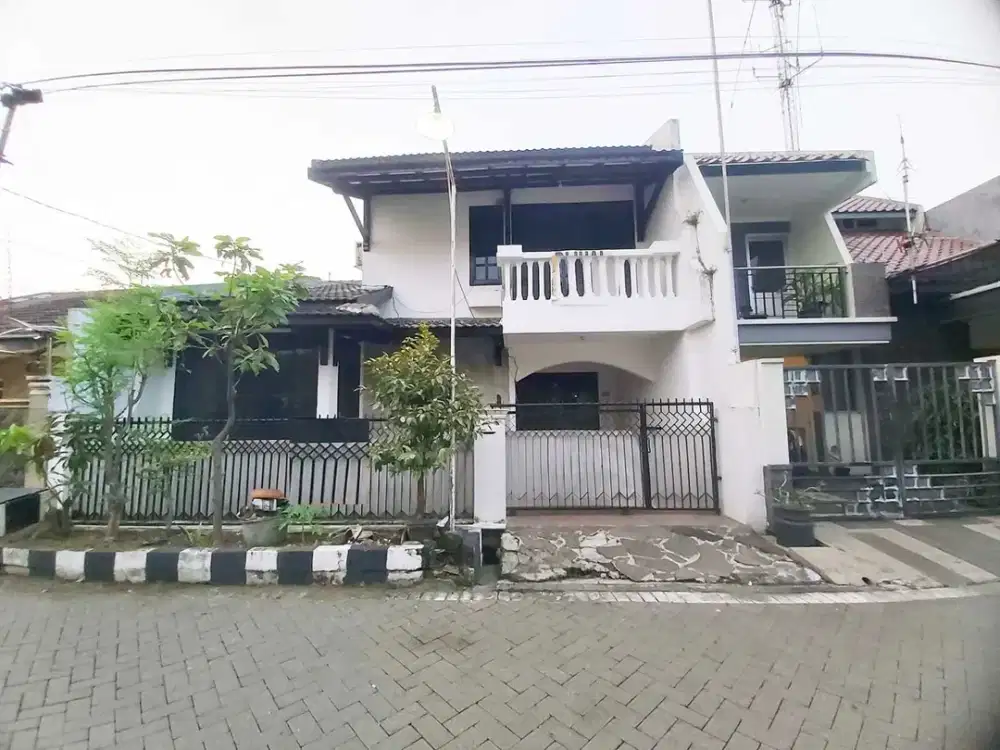 Disewakan Rumah 2 Lantai Semi Furnish Pondok Chandra REV.A789
