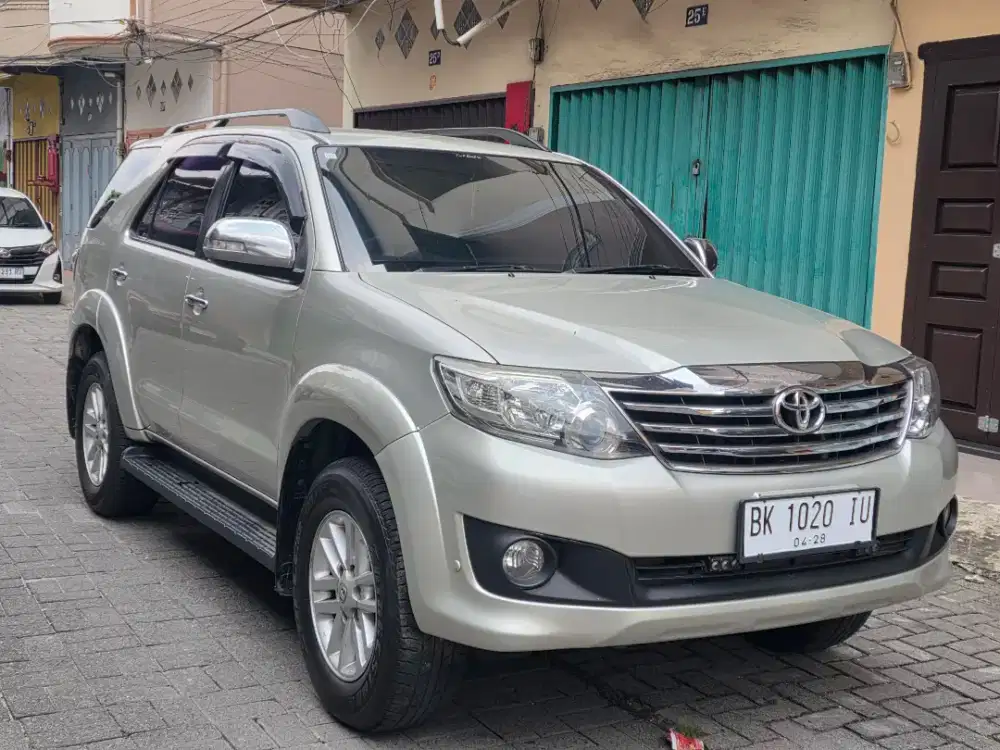 Toyota Fortuner G manual 2011