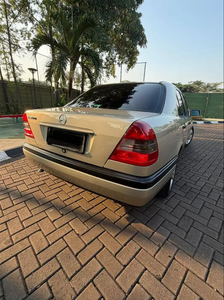 Mercedes-Benz C200 W202 (1996)