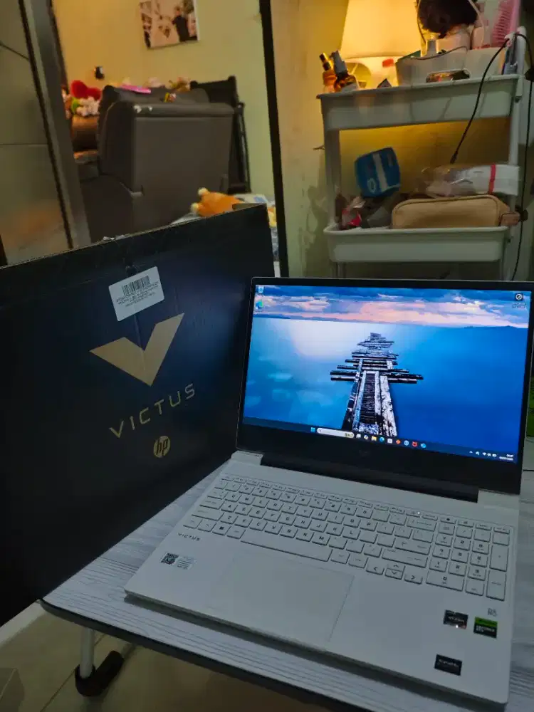 HP victus 15 7535hs fb1887ax lengkap mulus bisa tt