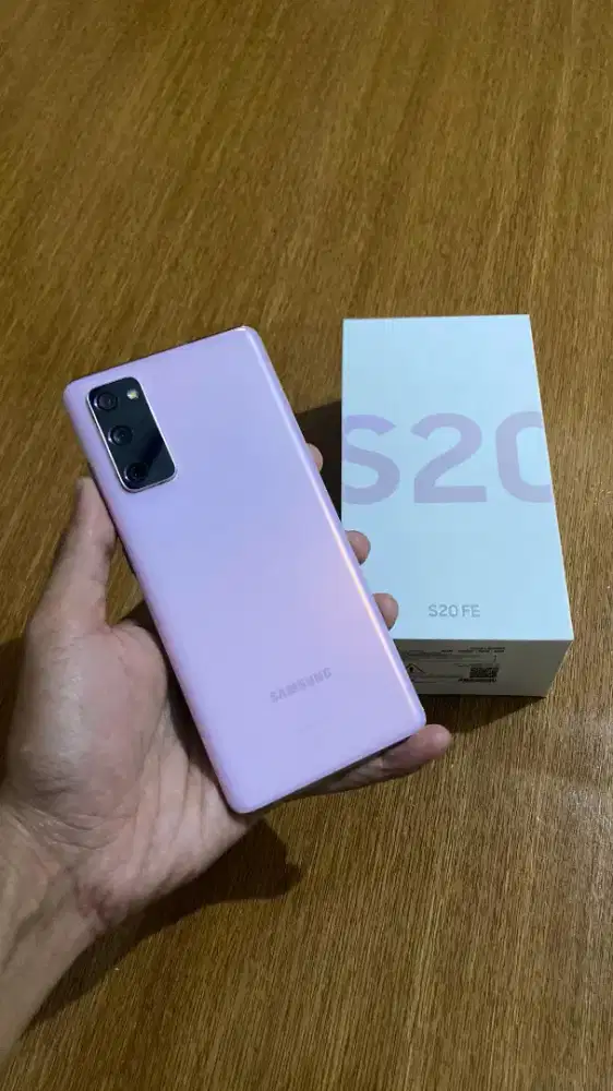 Samsung S20 FE SEIN Snapdragon 8/128 gb