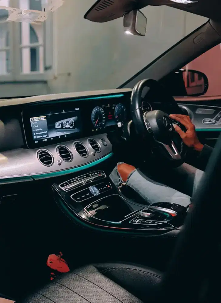 MURAH CASH. Mercedes Benz E200 W213 2020 AVG AMG e300 2019