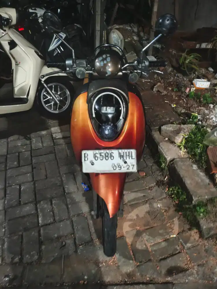 Motor scoopy 2012 komplit