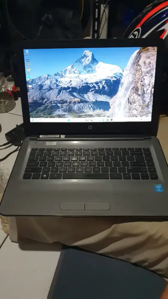 Laptop HP core i3 ram 8 ssd 128 normal mulus