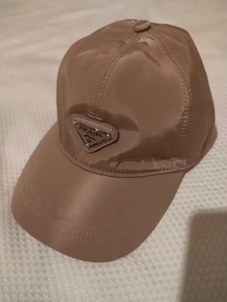 Luxury PRADA caps sangat mewah dan stylish
