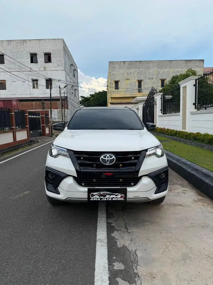Toyota Fortuner trd s tahun 2018 metic solar
