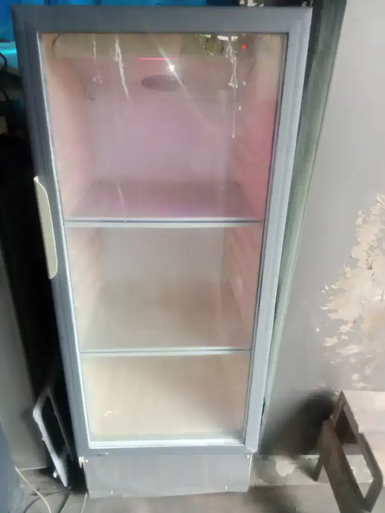 Kulkas minuman showcase sharp baik dingin