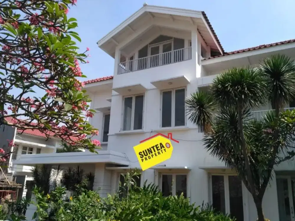 Disewakan Rumah Mewah | LT 875 m² | Kolam Renang | Harga Menarik - Cipete Jakarta Selatan