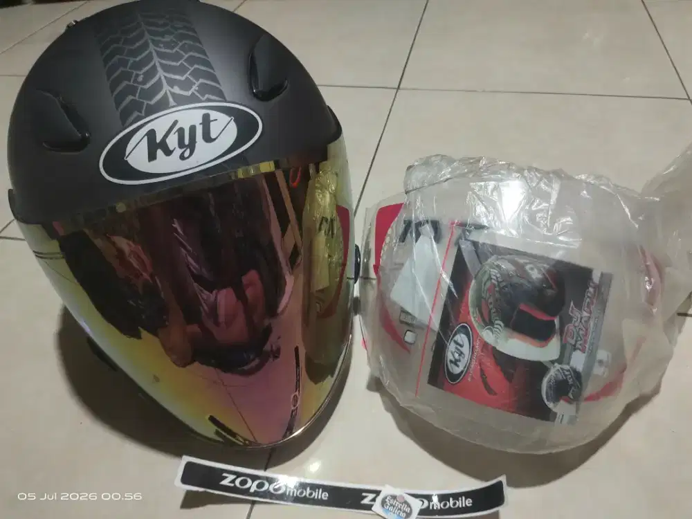 Helm Half Fast KYT