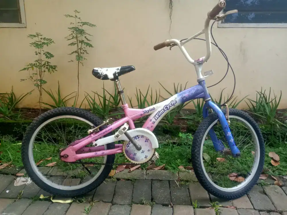 BMX Ledy wim cycle ukuran 20