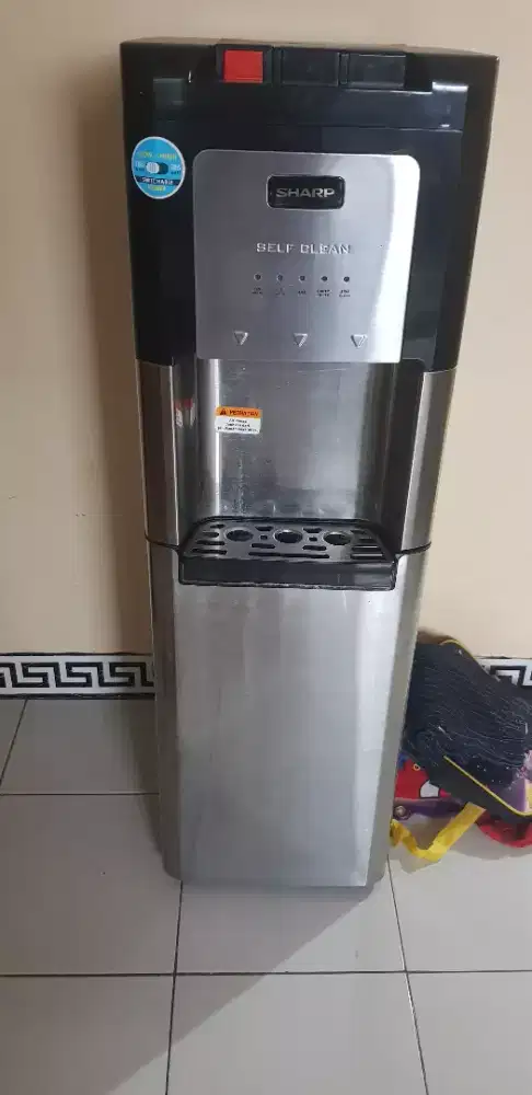 Dispenser galon bawah merk sharp