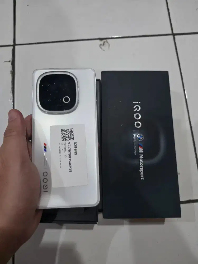 Iqoo 13 16/1Tb garansi resmi not vivo 12 15