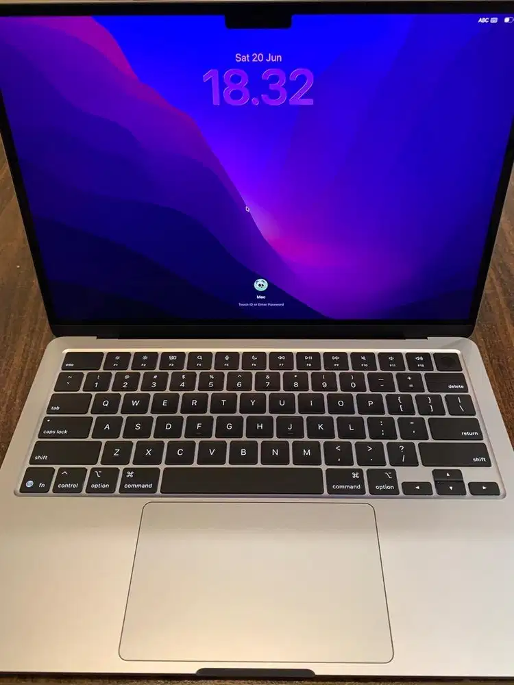 Macbook Air M2 16/256 iBox Garansi April 2027