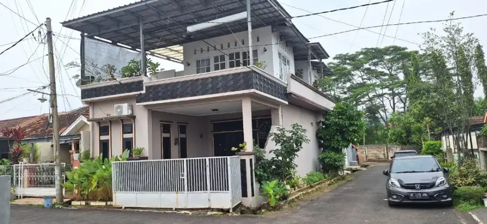 Rumah di jual di daerah kedamaian