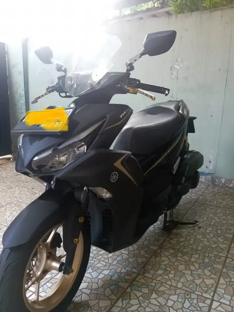 YAMAHA AEROX S CON ABS TAHUN 2021 CONNECTED HITAM GOLD