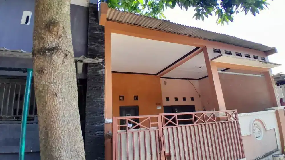 DISEWAKAN: 
RUMAH BEBAS BANJIR