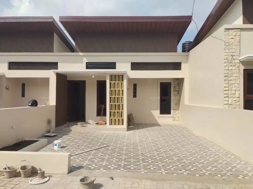 Rumah Proses Finishing Dekat Exit Tol Purwomartani Sleman