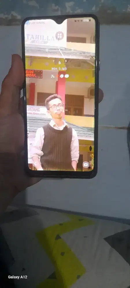 Dua hp samsung j6plus 4/64 dan 20s 4/64