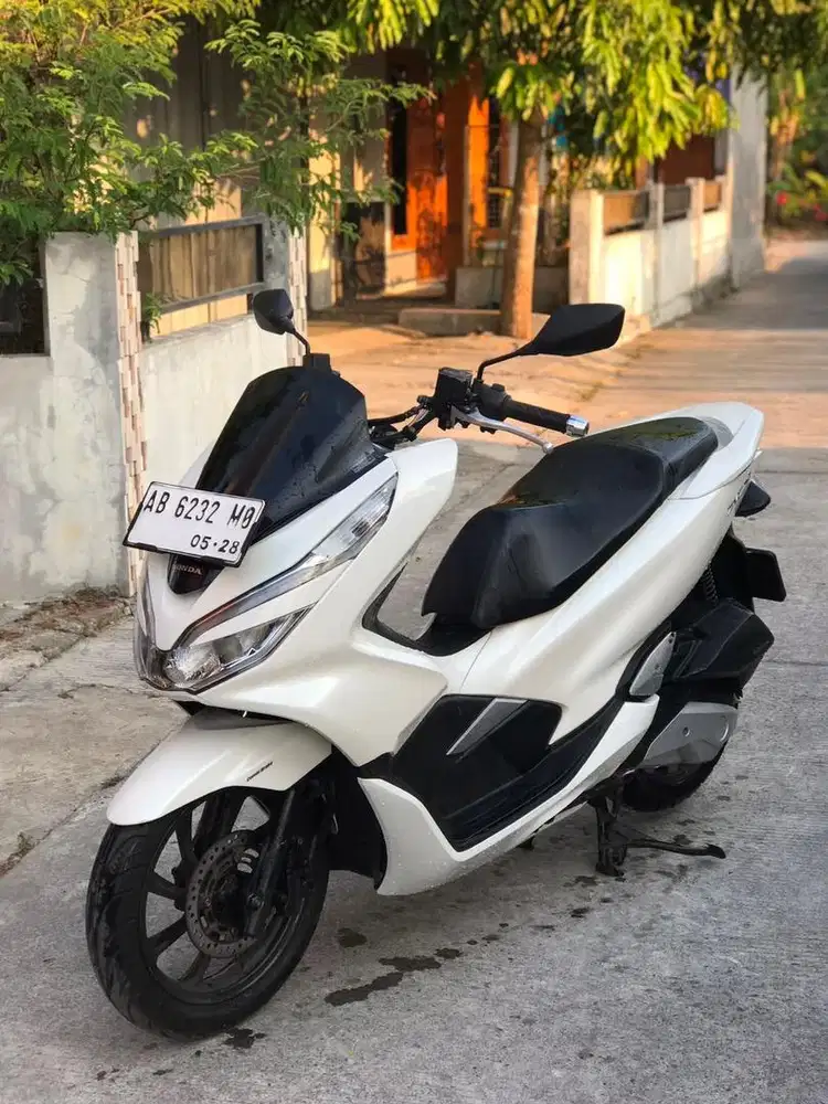 Honda pcx 2018 plat ab pajak on bagus