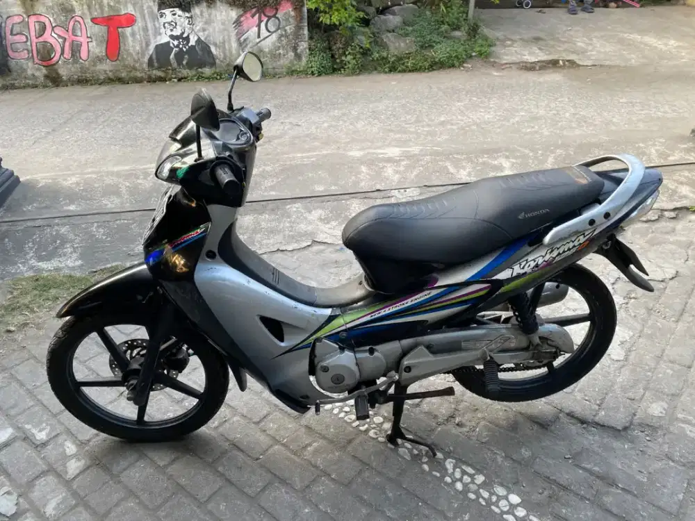 Karisma kharisma THN 2004 plat E Majalengka
