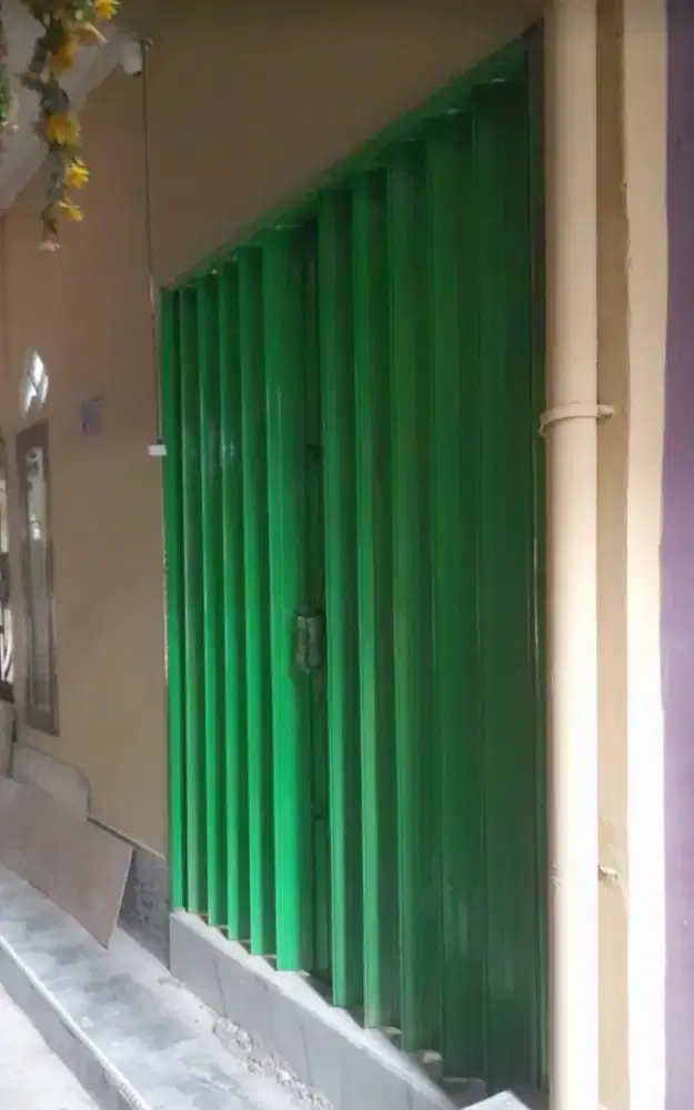 PINTU PENGAMAN WARUNG DAN RUKO
