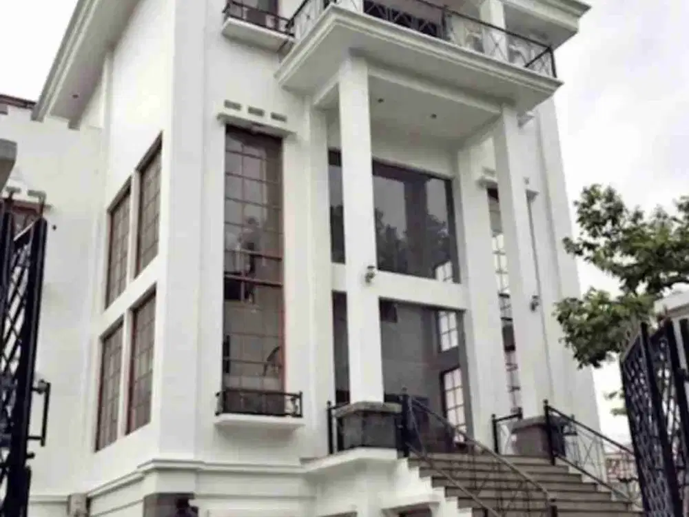 Disewakan Gedung 3 lt Raya Kebayoran Baru