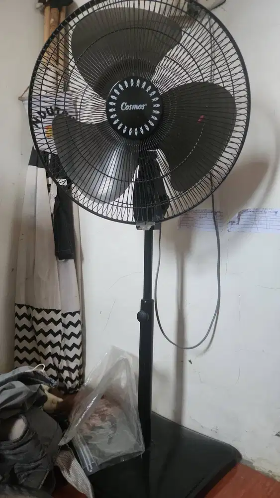 Kipas angin cosmos standing 16Inc 16SDB