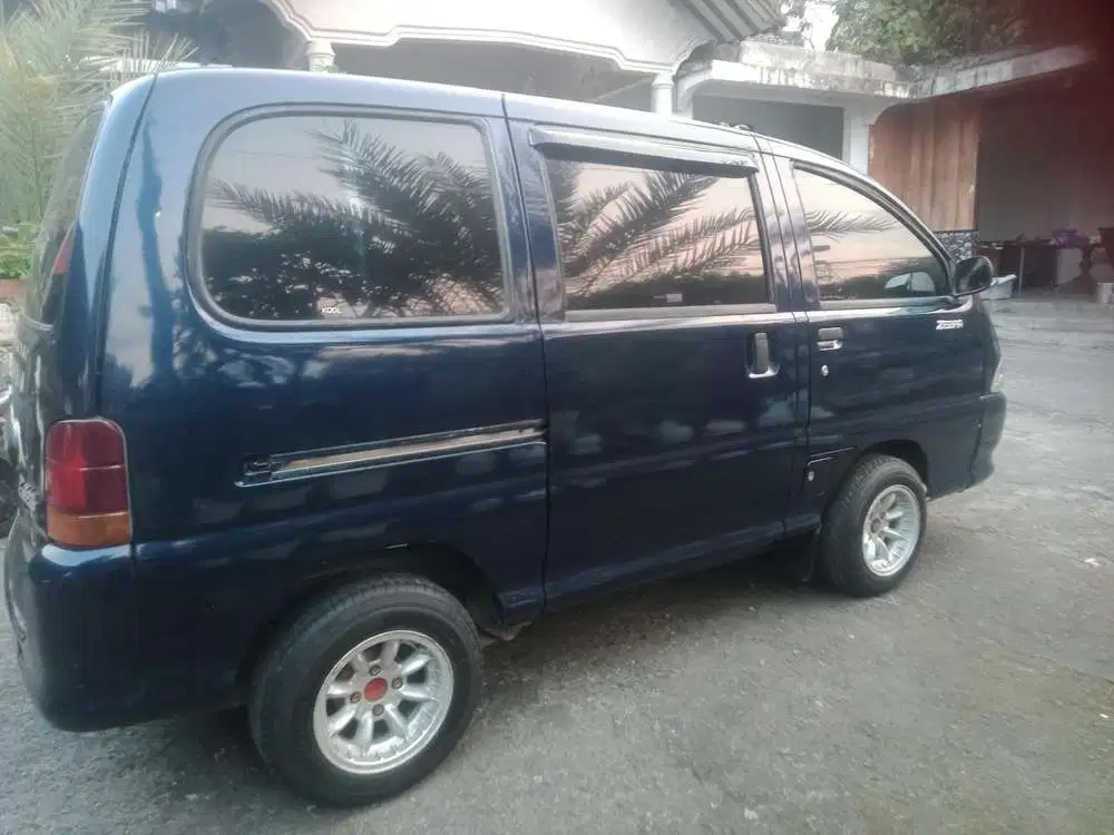 Jl. Murah D. Espass ZL.1.300 Cc (Sleding)  2003 Bagus Trwt