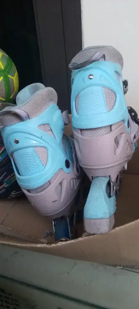 Jual sepatu roda kondisi masih bagus
