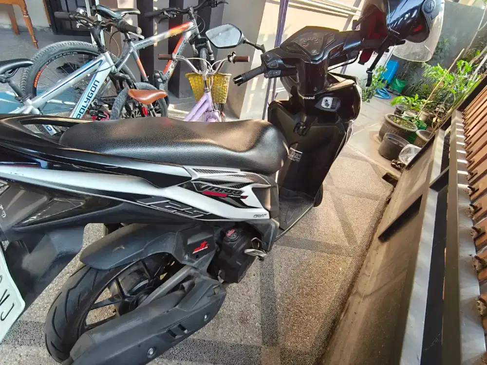 Vario 125 Tahun 2014 warna Putih plat AB