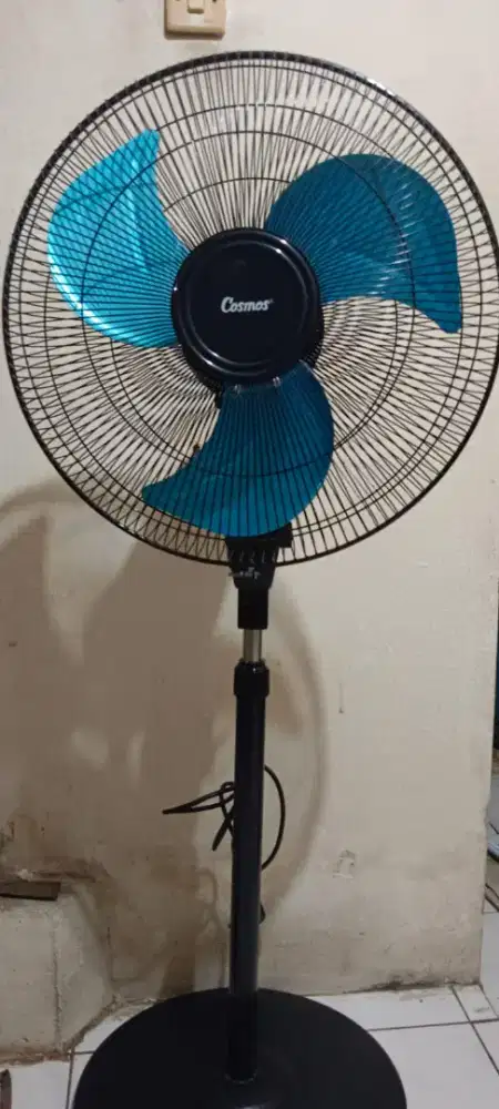 Kipas angin cosmos 18 in