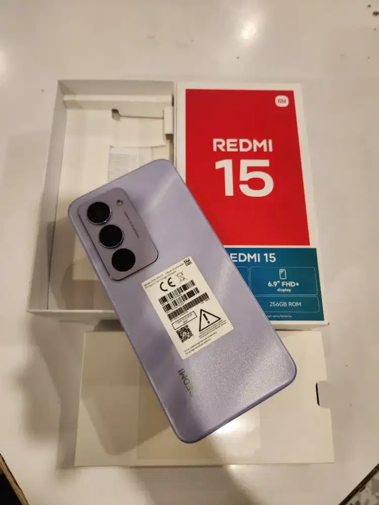 Redmi 15 8/256gb pemakaian singkat
