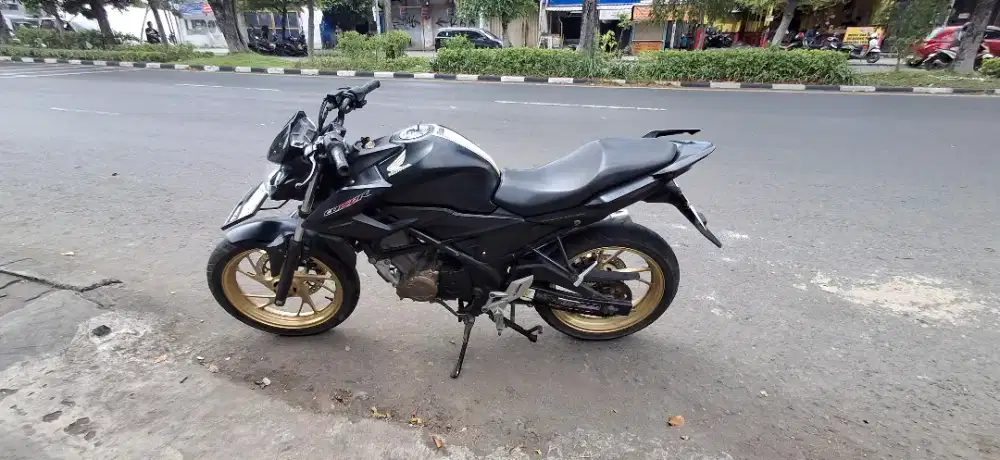 Dijual honda cb 150 R
