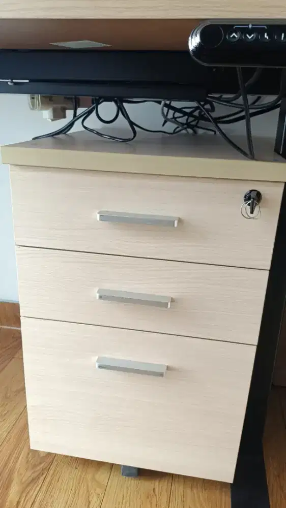 Brand INFORMA Drawer nakas dokumen kantor