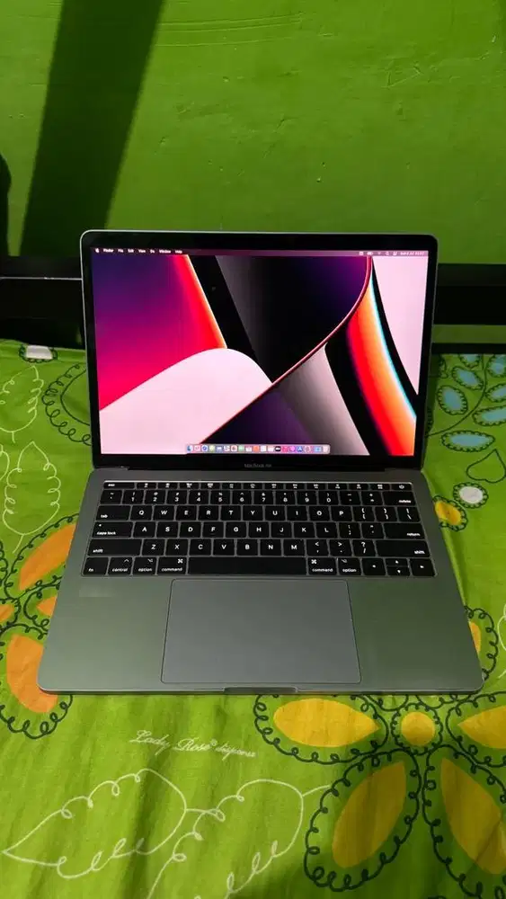 Macbook Pro 13 Inch 2016 i5 8gb/256gb