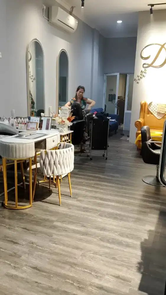 Dibutuhman segeta Kary Salon