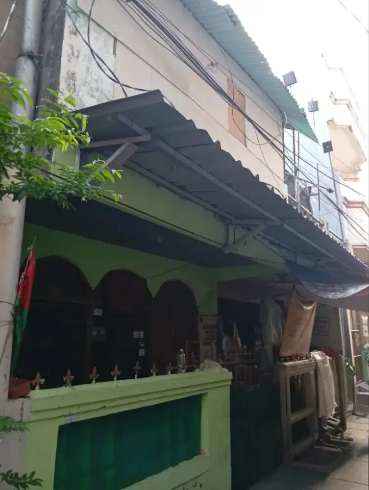 Rumah 2 lantai lokasi Jakarta Pusat