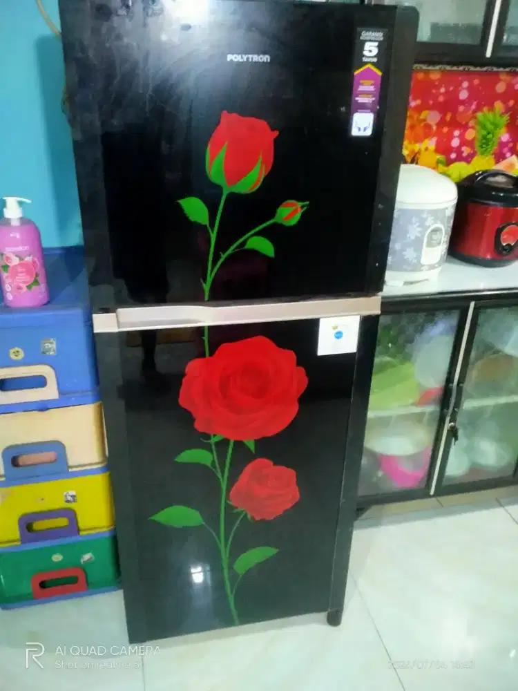 Kulkas 2ptu Polytron mulus no minus.dingin.PAS