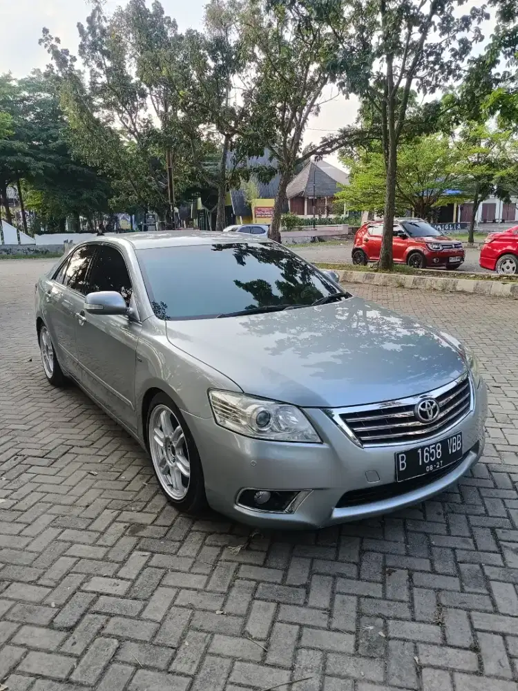 Camry V 2.4 th 2009