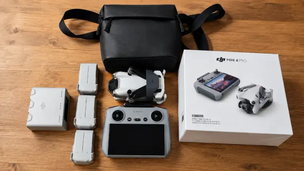 Drone DJI Mini 4 Pro Combo Plus (RC2)