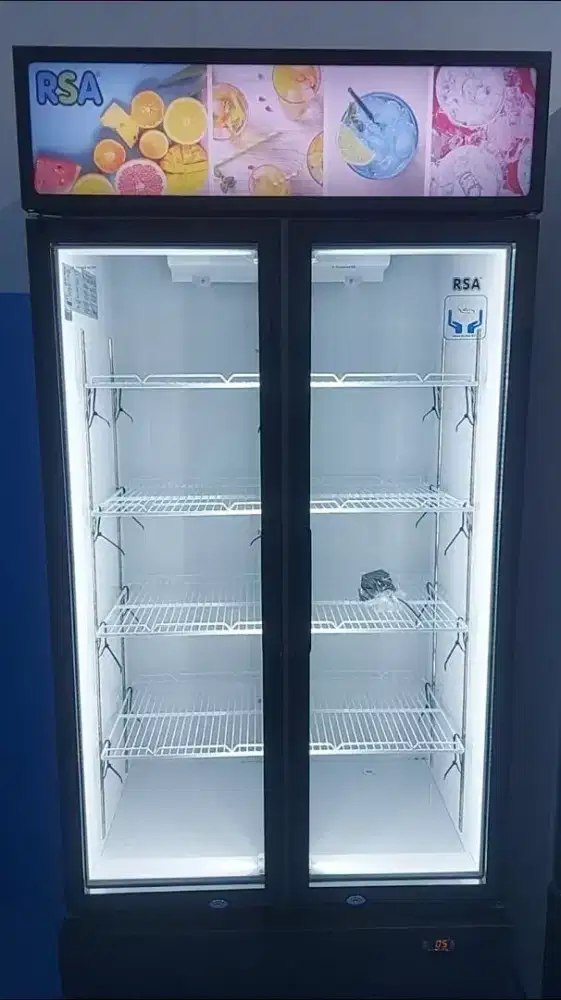 Showcase 2 pintu